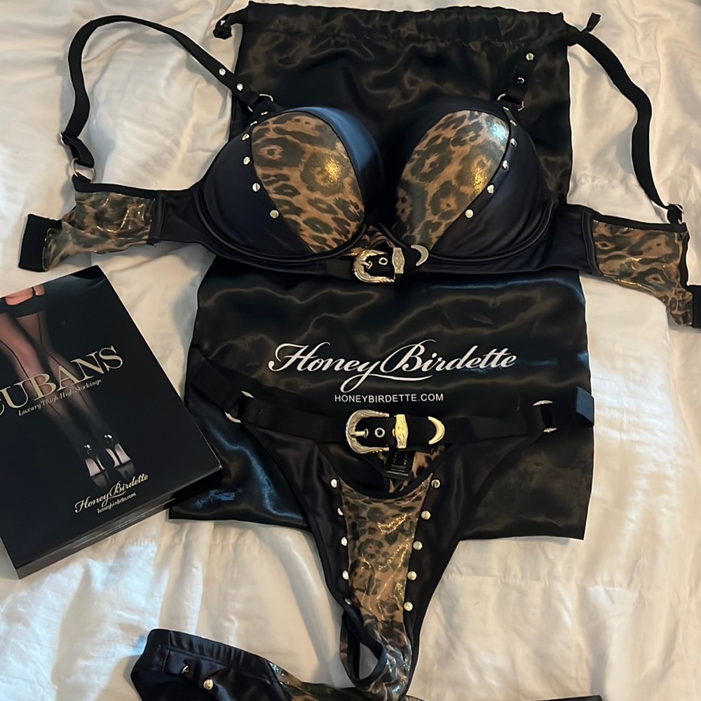 Honey birdette lingirie set. Animal print
